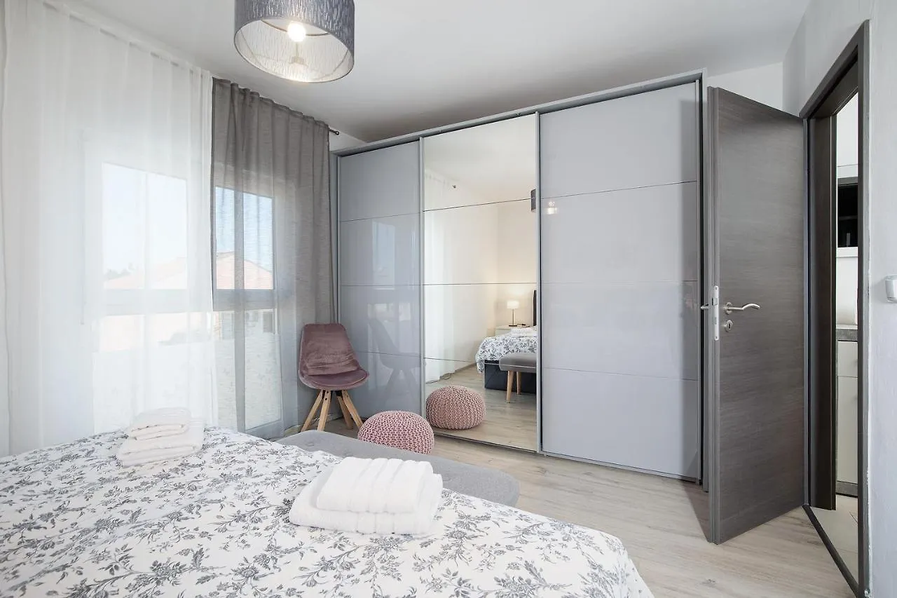 Sweet City Center With Balcony & Private Parking Pula 0*,  Croatia