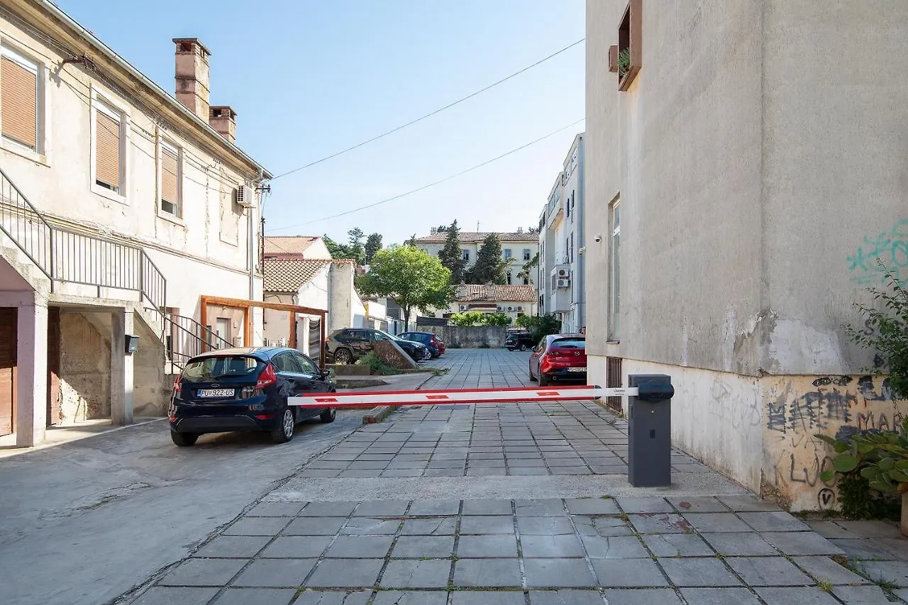 Sweet City Center With Balcony & Private Parking Pula 0*,  Croatia